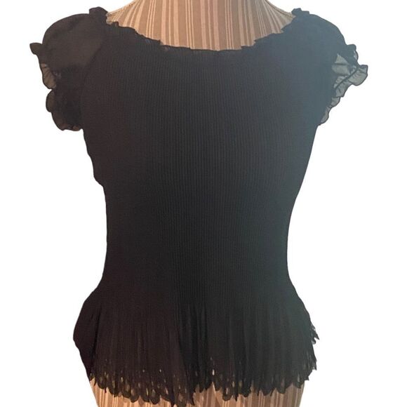 Piano size large black adorable cute look in excellent  condition  great deal - Picture 1 of 1